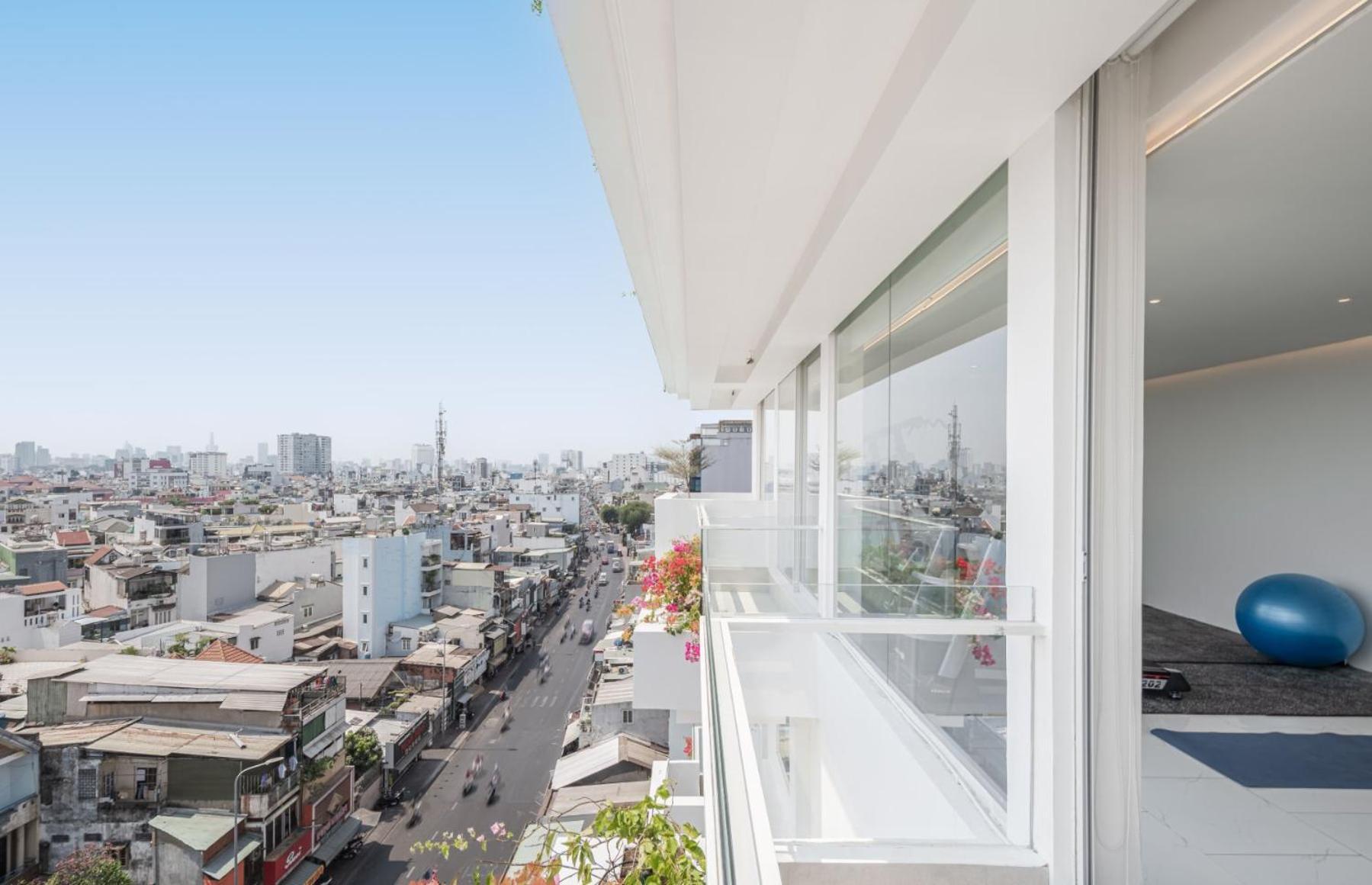 M Village Nguyen Kiem - Cosmo Airport Hotel Ho Si Minh-város Kültér fotó